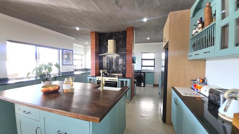 5 Bedroom Property for Sale in La Camargue Private Country Estate North West